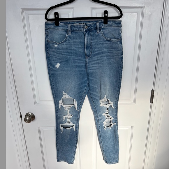 American Eagle Outfitters Denim - American Eagle The Dream Jean - Ripped High-Waisted Jegging